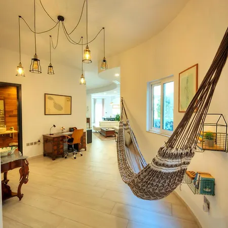 Luxury 2 Bedroom With Large Outdoor & Jacuzzi Jbas1-1 Daire *