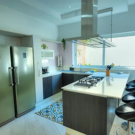 Luxury 2 Bedroom With Large Outdoor & Jacuzzi Jbas1-1 * Is-Swieqi