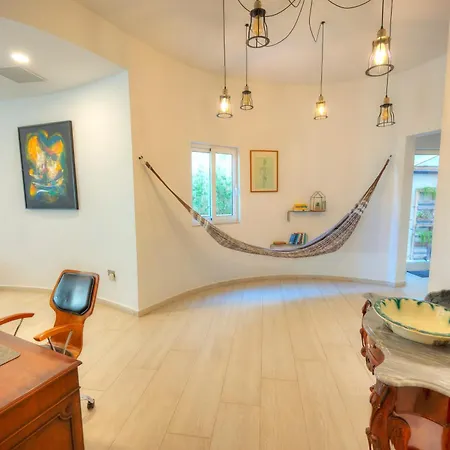 Luxury 2 Bedroom With Large Outdoor & Jacuzzi Jbas1-1 Is-Swieqi