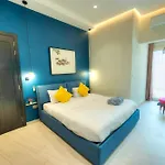 Apartment Luxury 2 Bedroom With Large Outdoor & Jacuzzi Jbas1-1 *