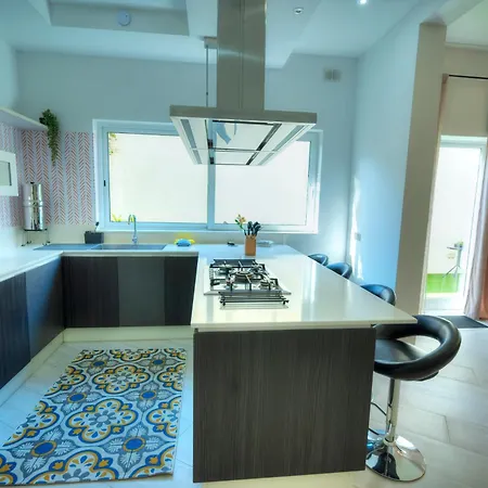 Luxury 2 Bedroom With Large Outdoor & Jacuzzi Jbas1-1 Is-Swieqi