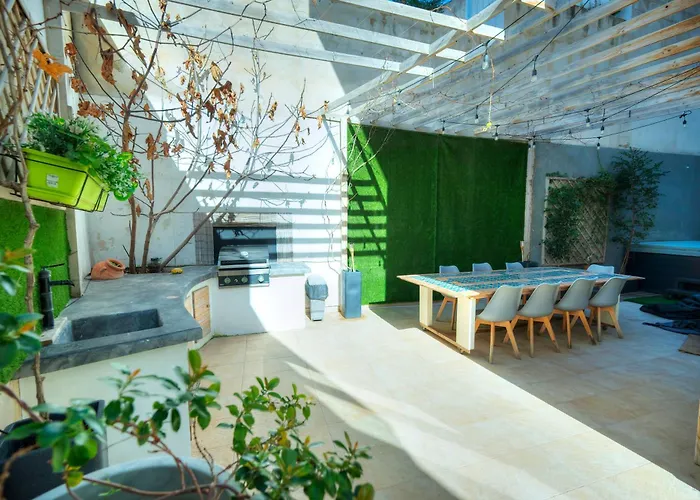 Luxury 2 Bedroom With Large Outdoor & Jacuzzi Jbas1-1 Is-Swieqi