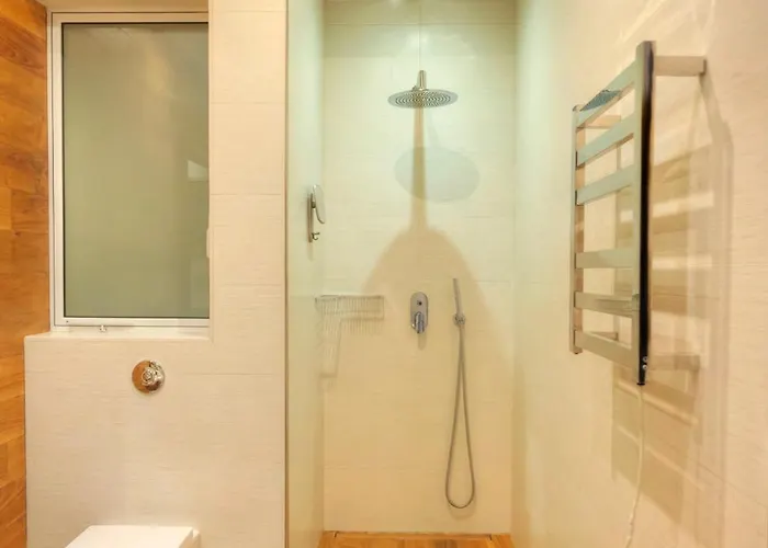 Luxury 2 Bedroom With Large Outdoor & Jacuzzi Jbas1-1 * Is-Swieqi