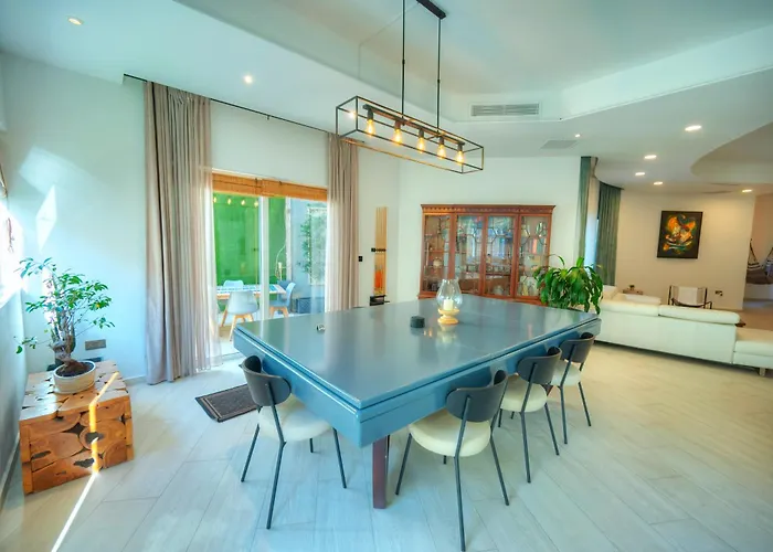 Luxury 2 Bedroom With Large Outdoor & Jacuzzi Jbas1-1 Apartment *