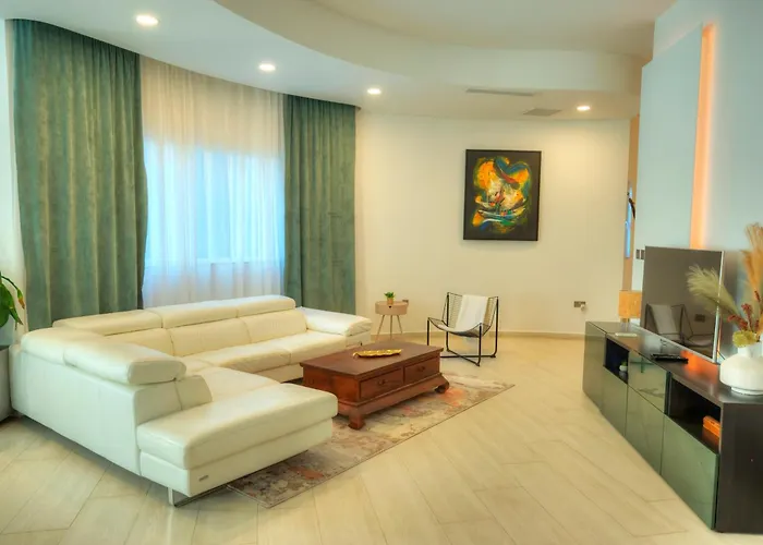 Luxury 2 Bedroom With Large Outdoor & Jacuzzi Jbas1-1 * Is-Swieqi