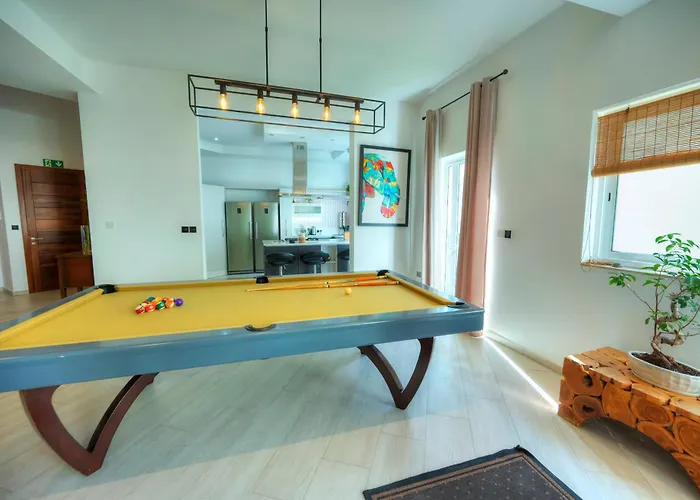 Apartment Luxury 2 Bedroom With Large Outdoor & Jacuzzi Jbas1-1 Is-Swieqi