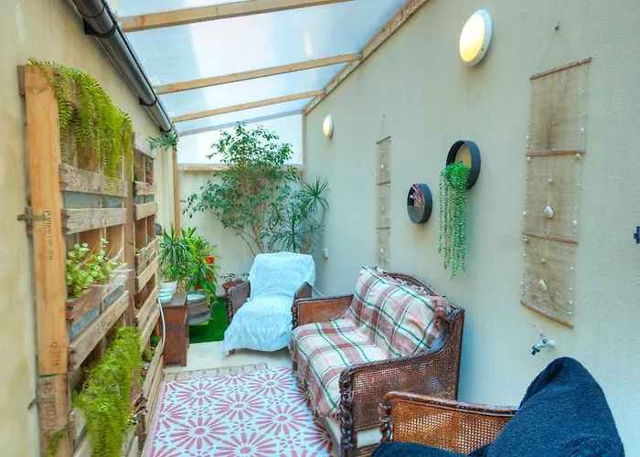 Luxury 2 Bedroom With Large Outdoor & Jacuzzi Jbas1-1 *