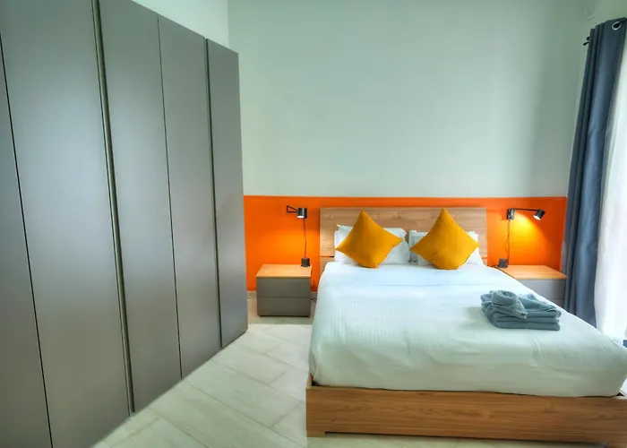 Luxury 2 Bedroom With Large Outdoor & Jacuzzi Jbas1-1 * Is-Swieqi